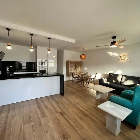 Karibu & Pool * 马尔韦利亚