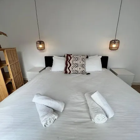 Karibu & Pool 度假居