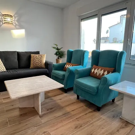 Karibu & Pool Holiday home Marbella
