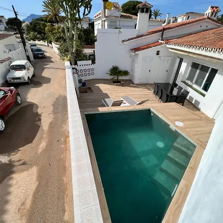 Karibu & Pool Holiday home Marbella