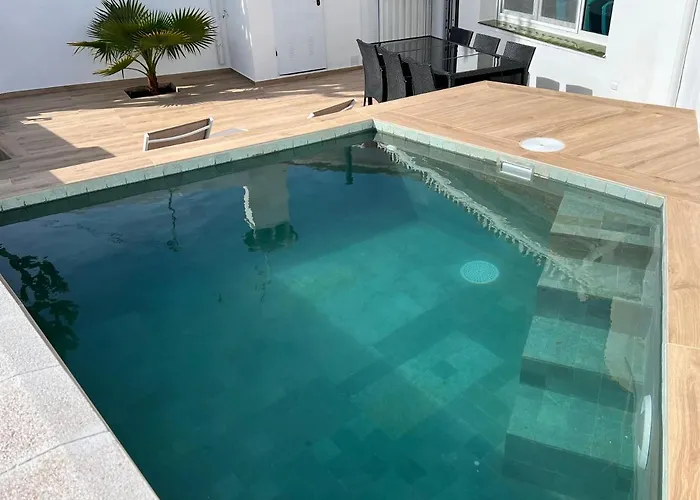 Будинок відпочинку Karibu & Pool *