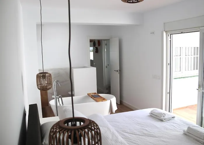 Karibu & Pool * Marbella