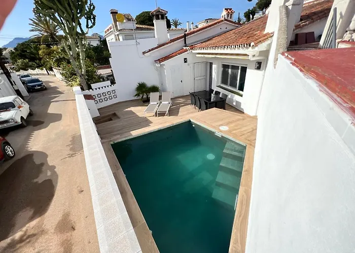 Karibu & Pool * Marbella