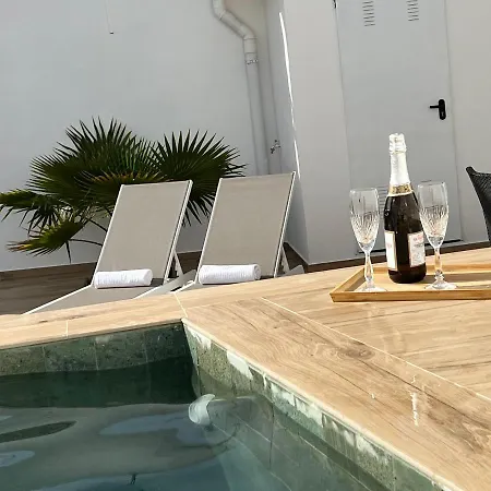Karibu & Pool Ferienhaus *