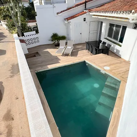 Karibu & Pool Ferienhaus *